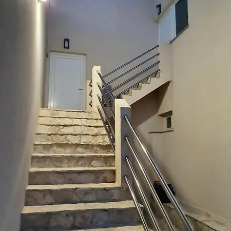 Petar Apartman Razanac